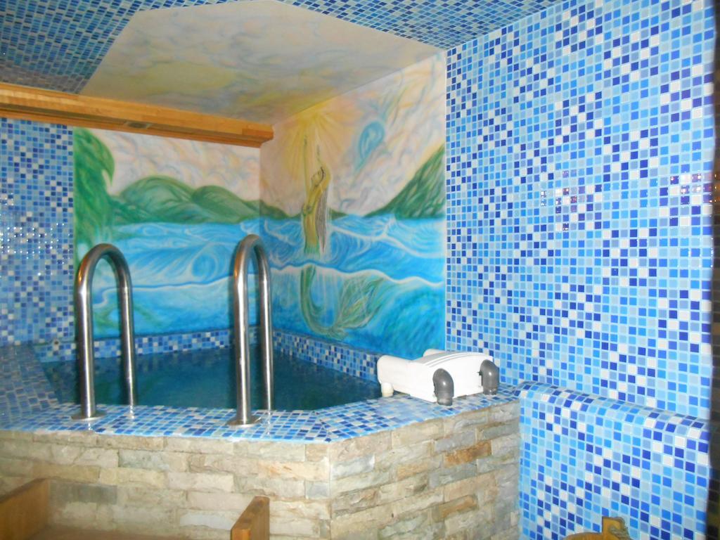 Galirad Hotel Ustʼ-Kamenogorsk 外观 照片