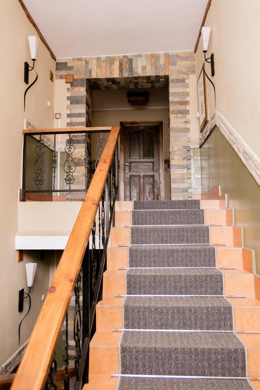 Galirad Hotel Ustʼ-Kamenogorsk 外观 照片