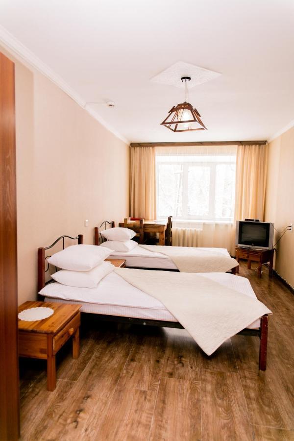 Galirad Hotel Ustʼ-Kamenogorsk 客房 照片